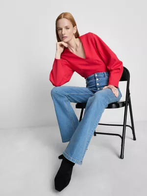 Vaquero bootcut con botones de Paula Echevarría