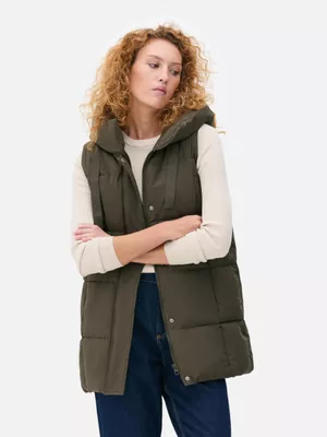 Chaleco largo con capucha