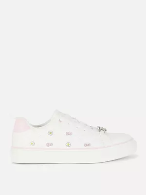 Deportivas con diseño en relieve de Hello Kitty