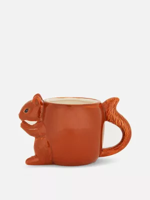 Taza con adorno de ardilla
