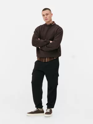 Joggers estilo cargo con bajos ajustados