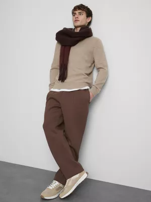 Jersey con alto contenido en lana y cuello redondo