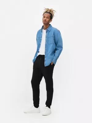 Joggers con bajos ajustados y cordón de ajuste