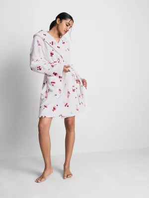 Bata midi con capucha