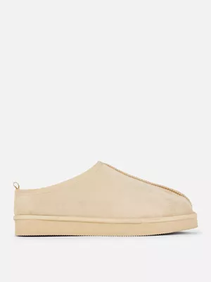 Pantuflas minimalistas tipo zueco