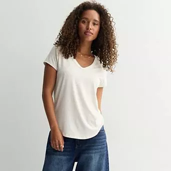 Juniors' SO® Short Sleeve V-Neck Tee
