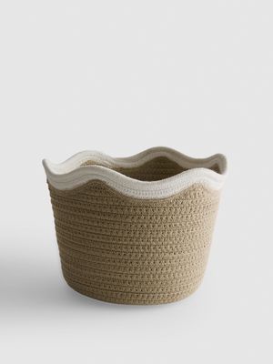 Cesta festoneada