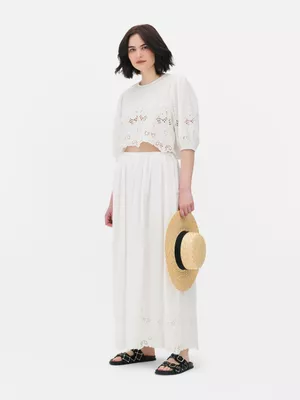 Blusa troquelada con manga abombada