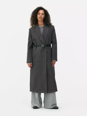 Abrigo largo de botonadura simple