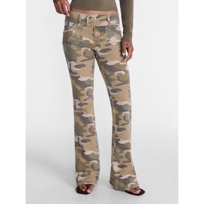 No Boundaries Women's Camo Extended Tab Bootcut Jeans, Sizes 00-20