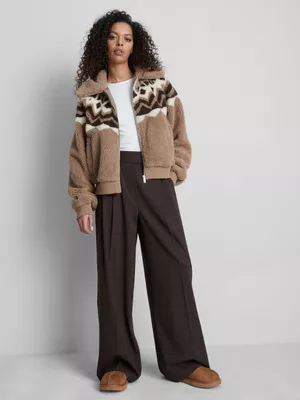 Bómber de borrego sintético con estampado alpino