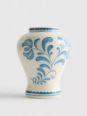 Jarrón de flores mediterráneas