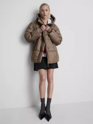 Chaqueta acolchada cuadrada con capucha