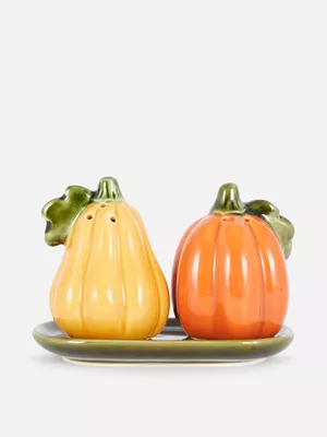Salero y pimentero en forma de calabazas