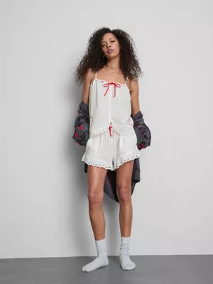 Pantalones cortos de pijama de algodón con corazones