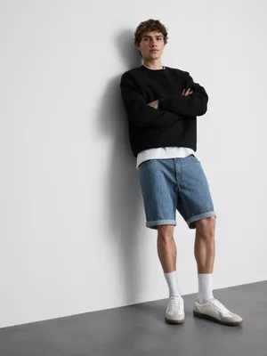 Vaqueros cortos ajustados de talle medio