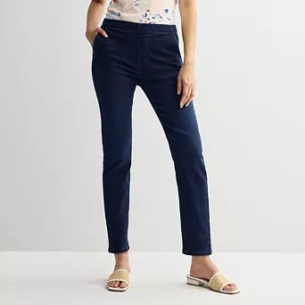 Petite Croft & Barrow® Classic Pull-On Jeans