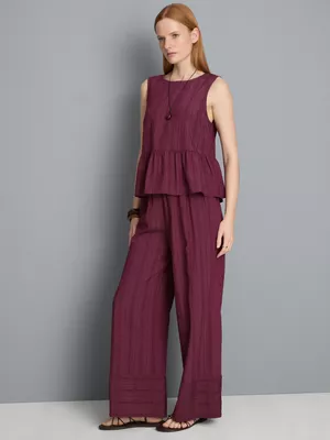 Pantalones de pernera ancha texturizados a rayas