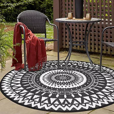 Nuu Garden Polypropylene Outdoor Foldable Reversible Round Rug, 5 ft., Black/White