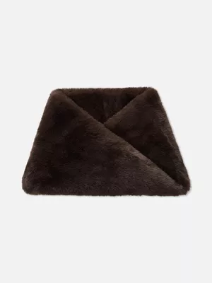 Braga de cuello de pelo sintético, Paula Echevarría