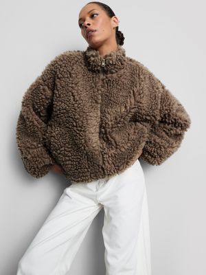 Chaqueta de borreguillo con cremallera