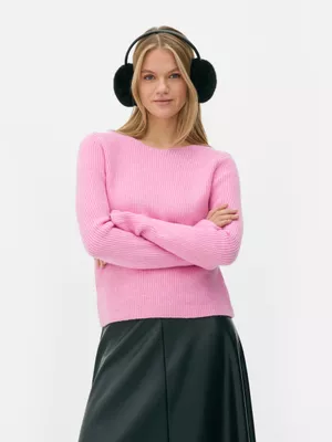 Jersey acanalado con escote oblicuo