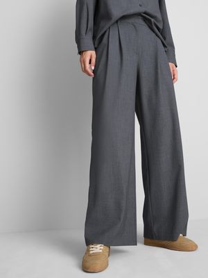Pantalones plisados anchos de Paula Echevarría