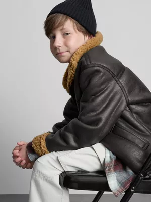 7-15 años | Chaqueta con ribete de borrego sintético