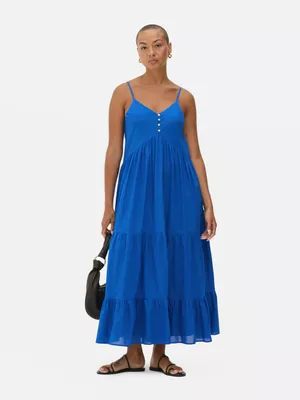 Vestido midi de tirantes con botones delanteros