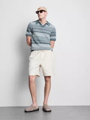 Pantalones cortos texturizados con cordón de ajuste