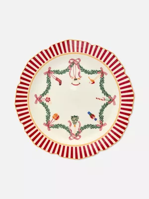 Plato de postre navideño con borde festoneado