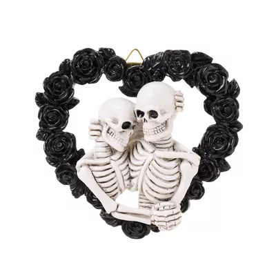 Halloween Hanging Figure Skeletons In Heart