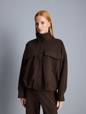 Cazadora bómber con cuello chimenea