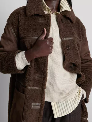 Abrigo largo con textura peluche