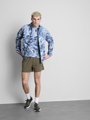 Chaqueta deportiva con cremallera y cuello chimenea