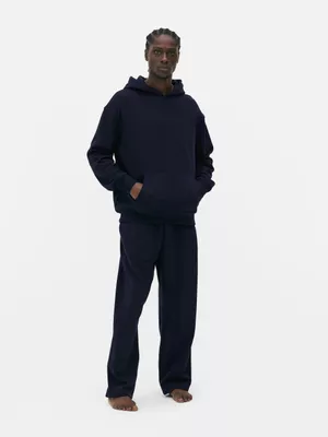 Sudadera básica con capucha y bolsillo canguro