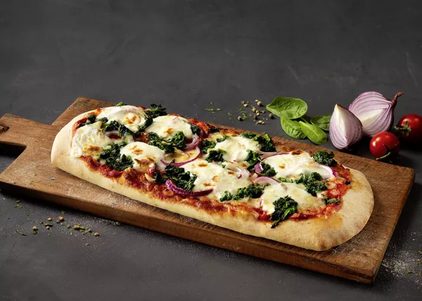 Pizza alla Romana Spinaci Cipolla Rossa e Mascarpone