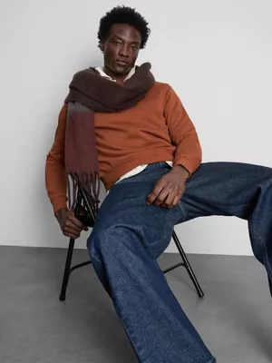 Sudadera básica de cuello redondo