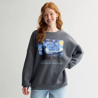 Juniors' Vincent Van Gogh Starry Night Artwork Graphic Pullover