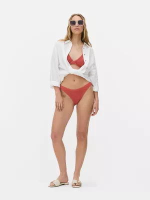 Braguita de bikini de pernera alta fruncida a rayas