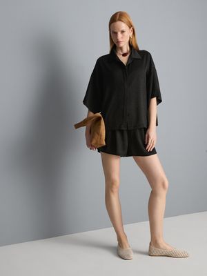 Camisa de satén texturizada holgada