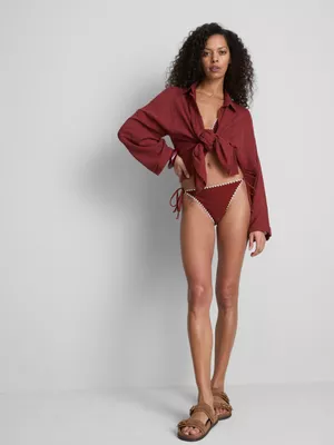 Braguitas de bikini con lazos laterales y costuras