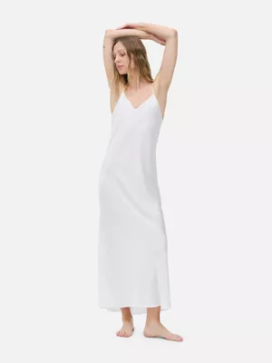 Camisón midi con cuello de pico de The Edit