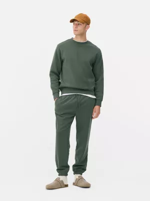 Joggers con bajos ajustados
